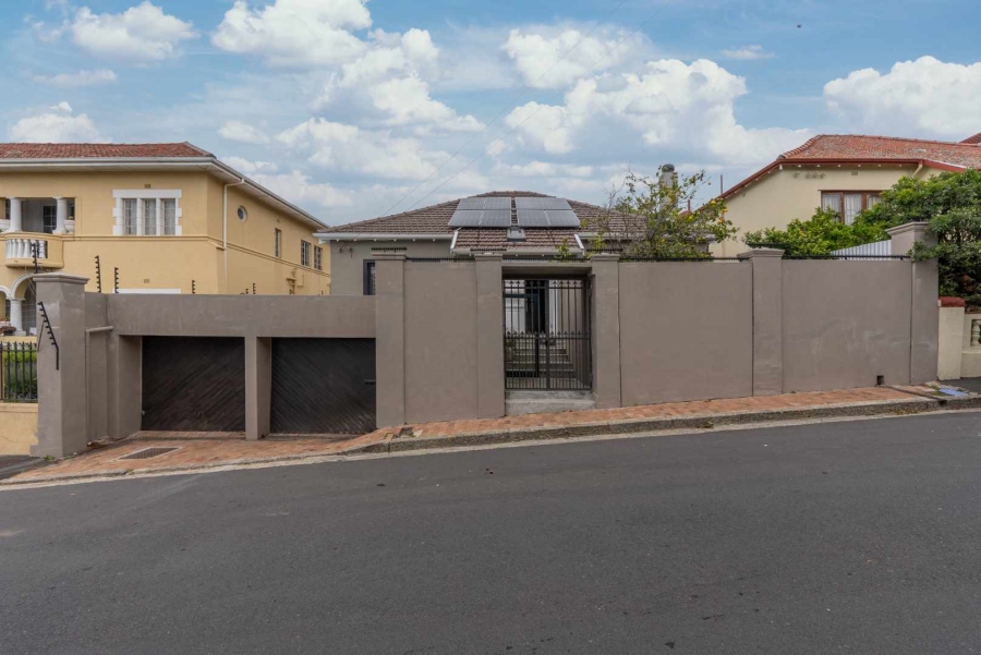3 Bedroom Property for Sale in Gardens Western Cape